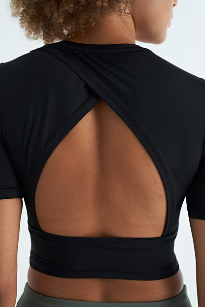 Black Backless Standard Fit O Collar Women's Crop T-Shirt - 97265