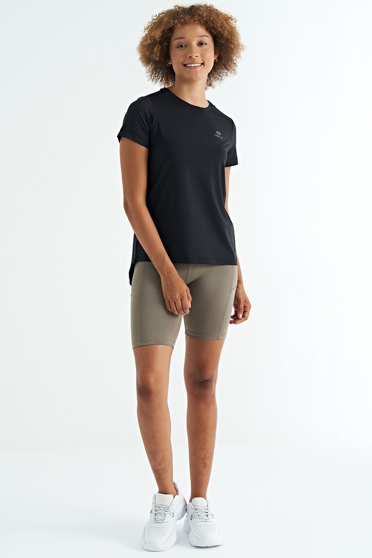 Black Back Slit Detailed O Collar Short Sleeve Standard Fit Women's T-Shirt - 97267