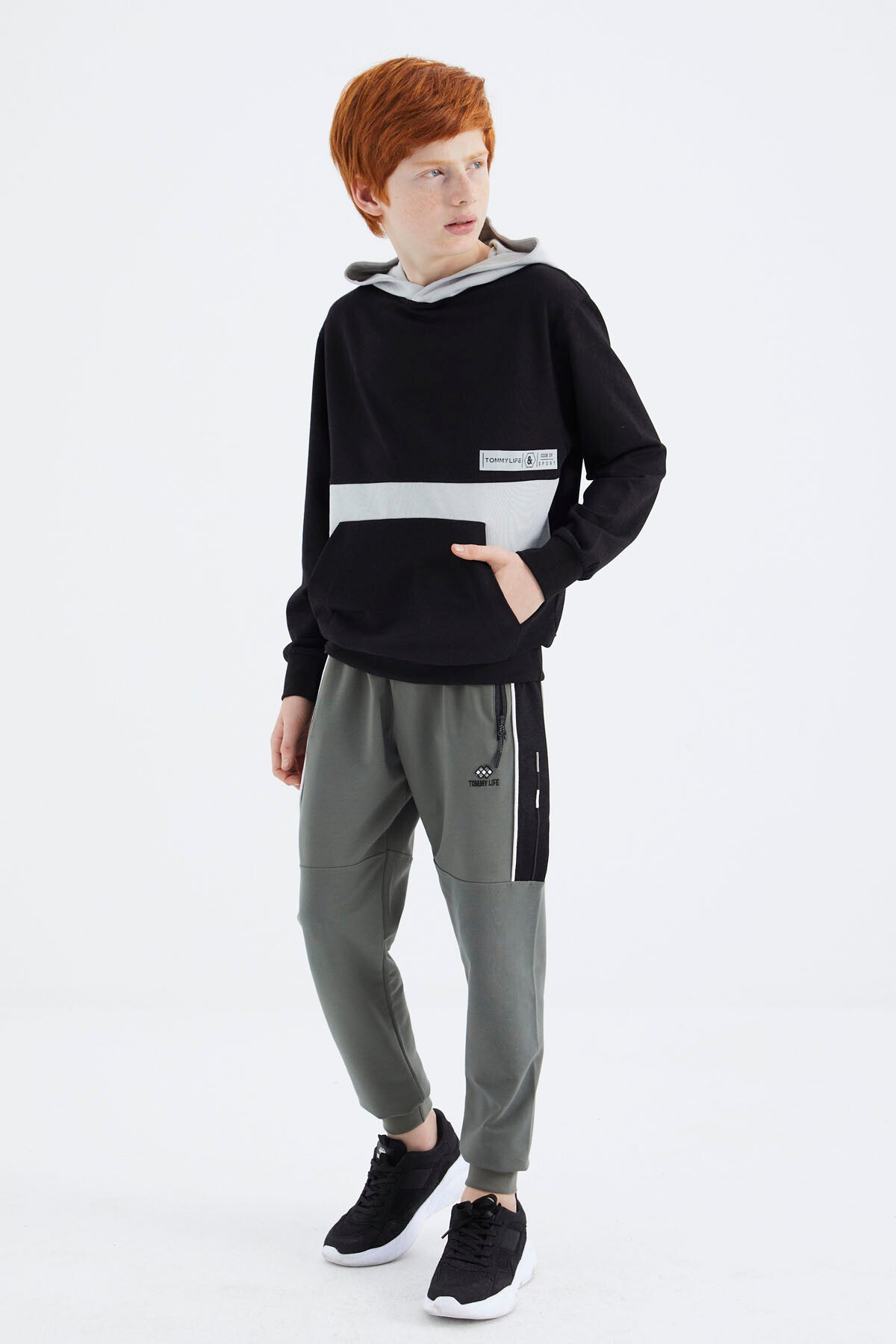 Black Standard Mold Boys' Sweatshirt - 11179