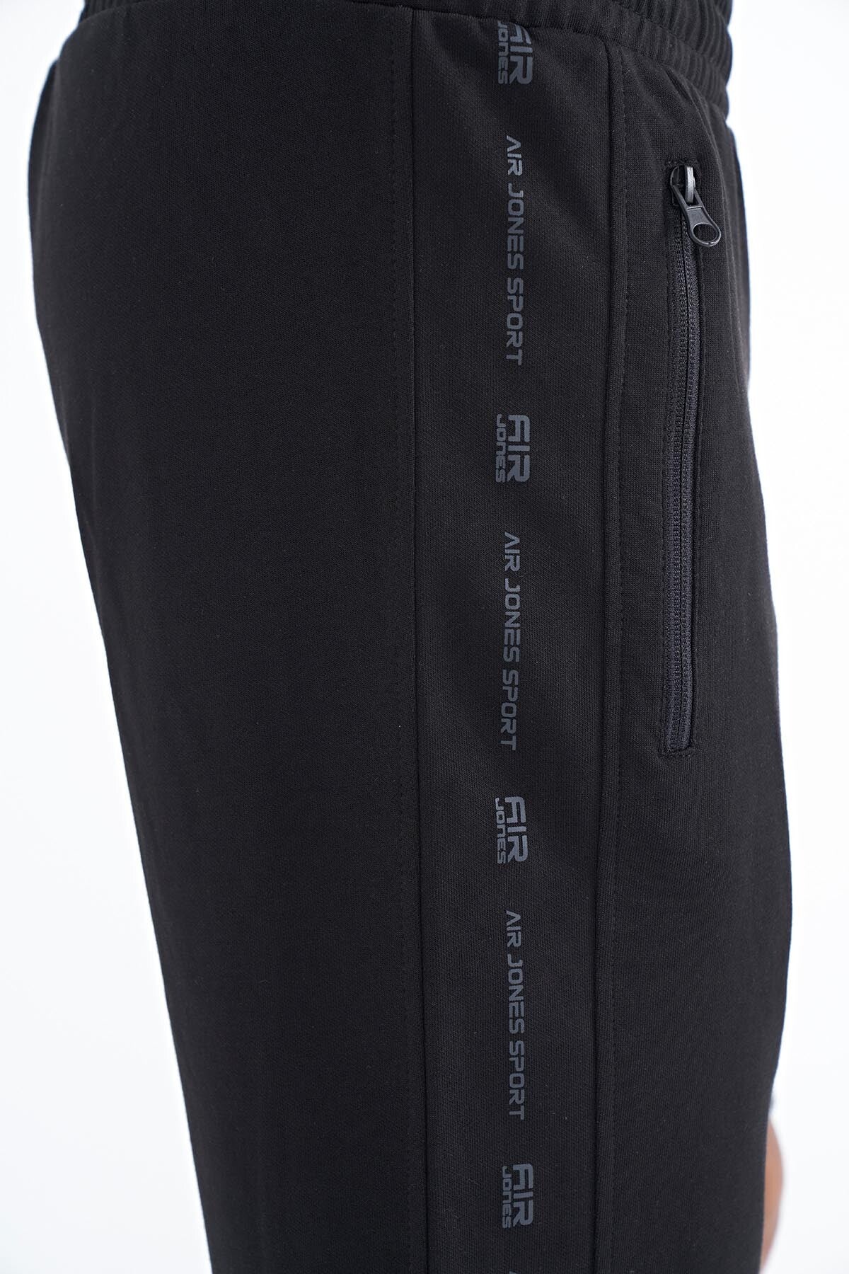 Alfred Black Standard Fit Men's Shorts - 81244