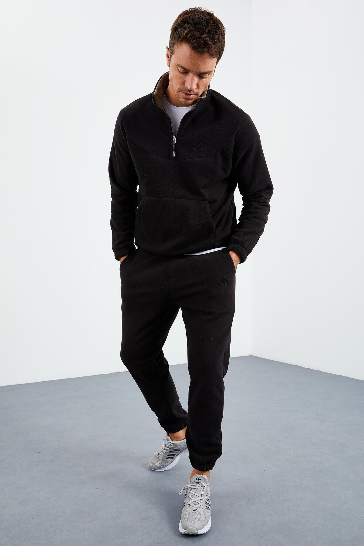 Black Half-Zip Stand Collar Elastic Cuff Fleece Men's Tracksuit Set - 85159