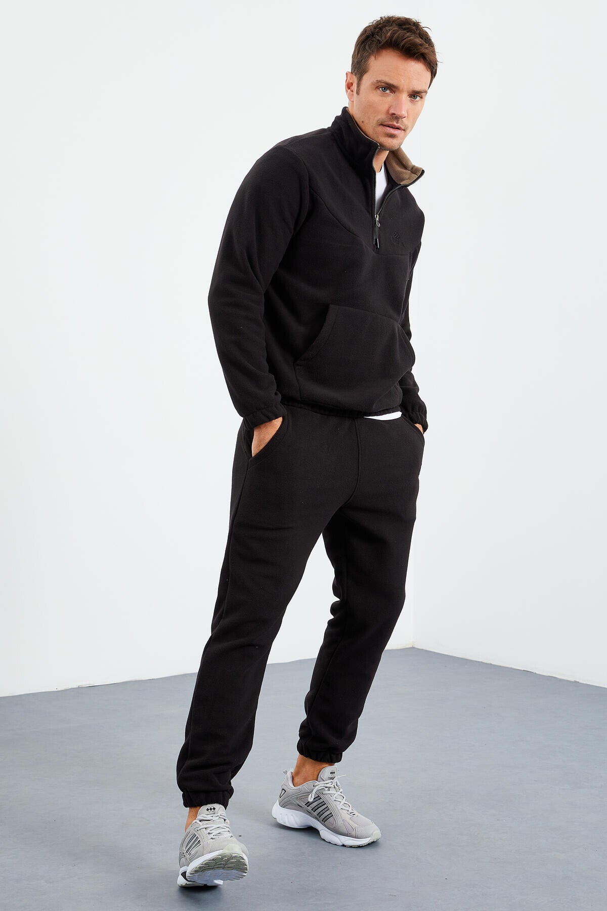 Black Half-Zip Stand Collar Elastic Cuff Fleece Men's Tracksuit Set - 85159