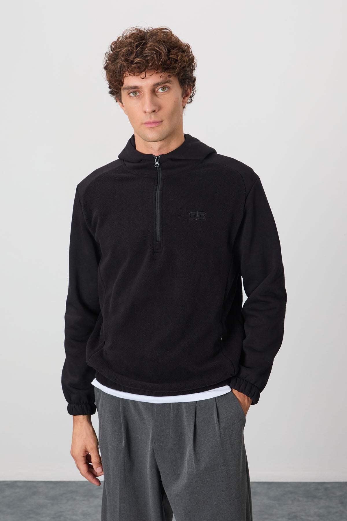 Ruby Black Standard Fit Polar Men's Sweatshirt - 88300