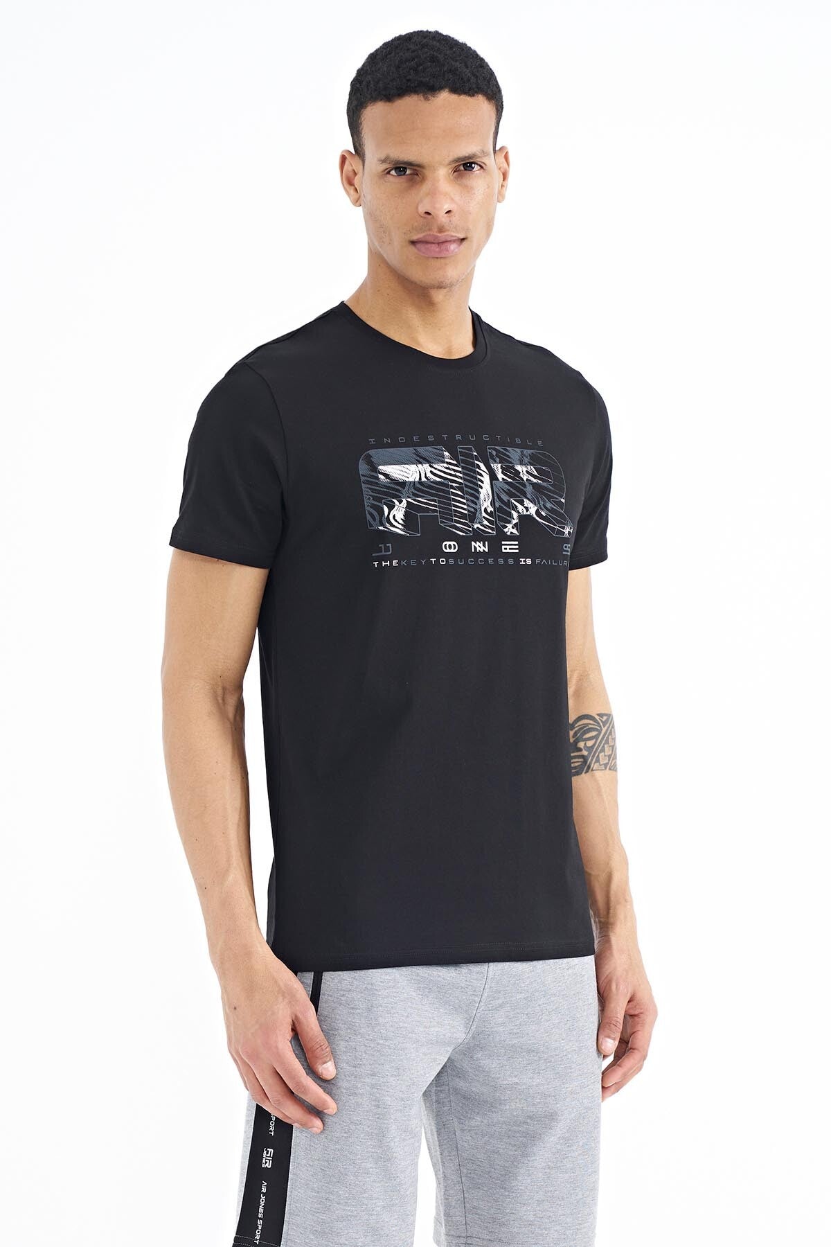 Oscar Black Standard Fit Men's T-Shirt - 88226