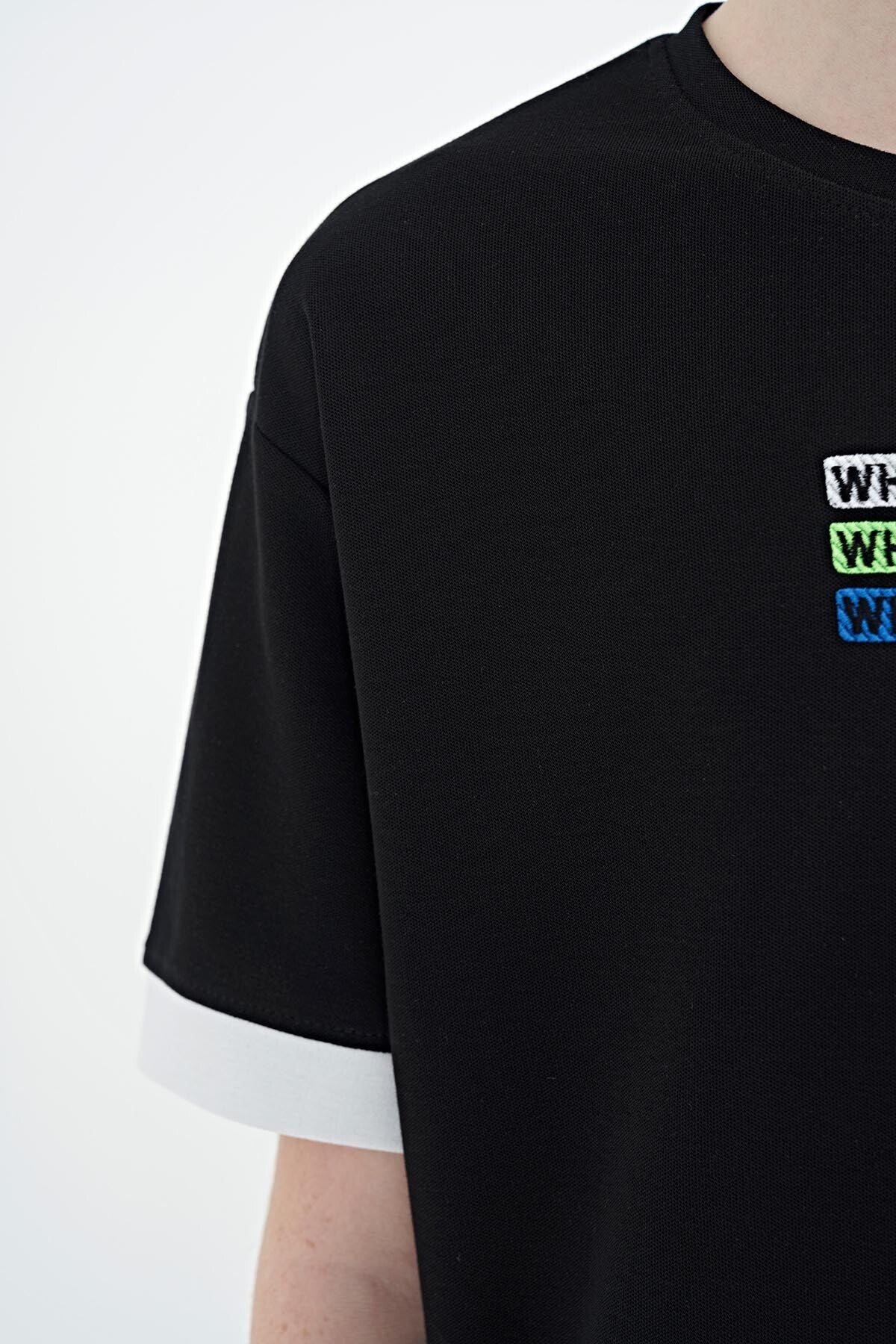 Black Embroidered O Collar Oversize Boys T-Shirt - 11146