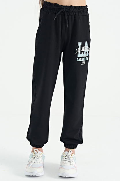 Black Embroidered Standard Mold Jogger Girls Tracksuit Bottom - 75120