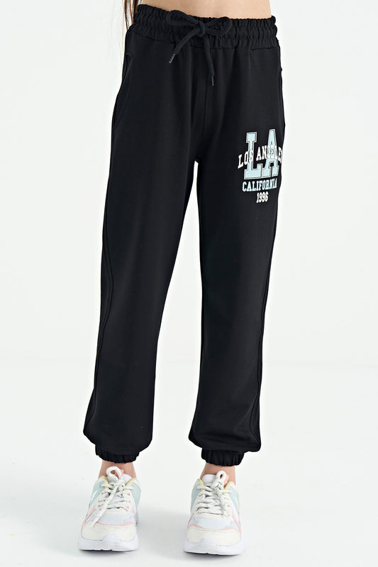 Black Embroidered Standard Mold Jogger Girls Tracksuit Bottom - 75120