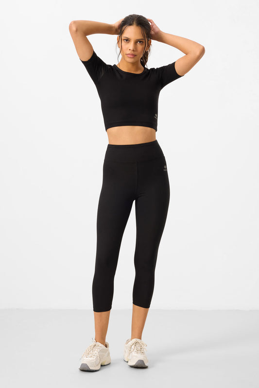 Black High Waist Capri-Crop T-Shirt Slim Fit Women's Tights Set - 95285
