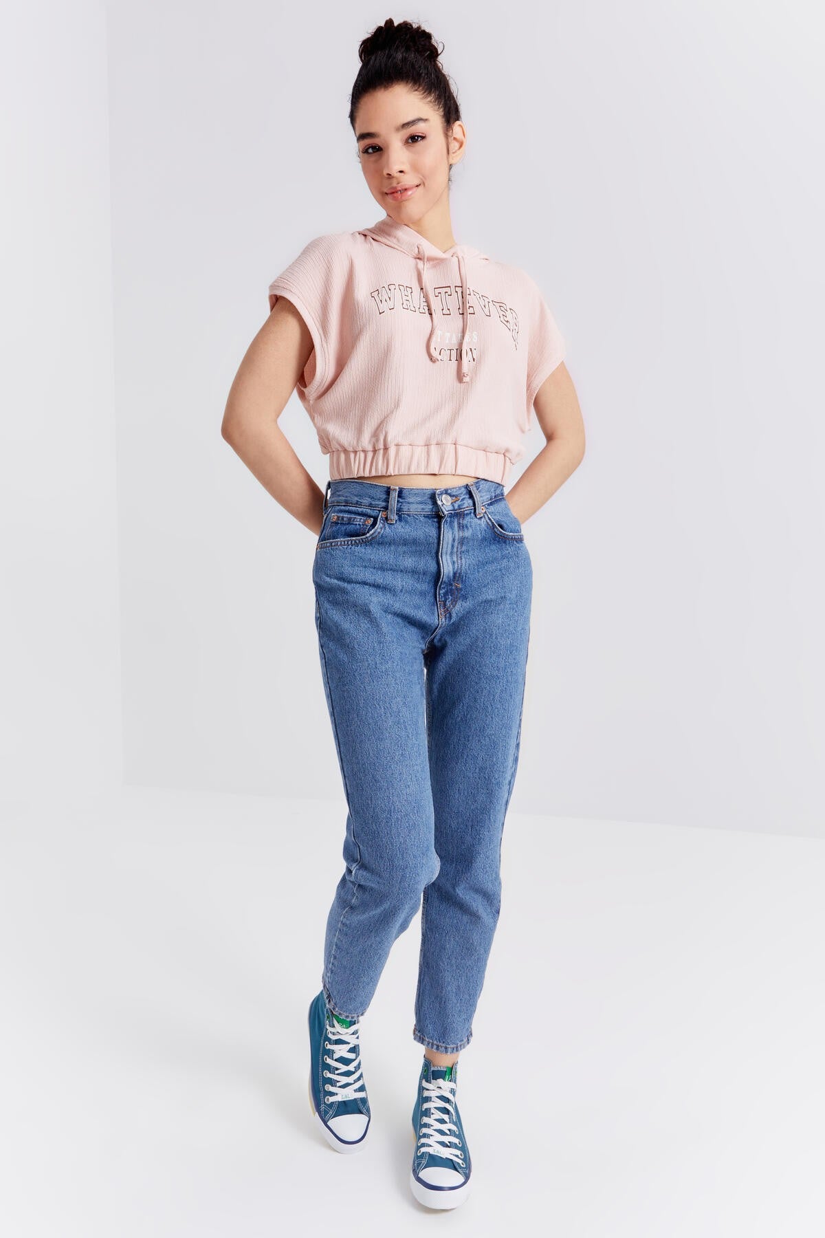 Salmon Hooded Letter Print Elastic Waist Crinkle Fabric Women's Crop Top T-Shirt - 97230