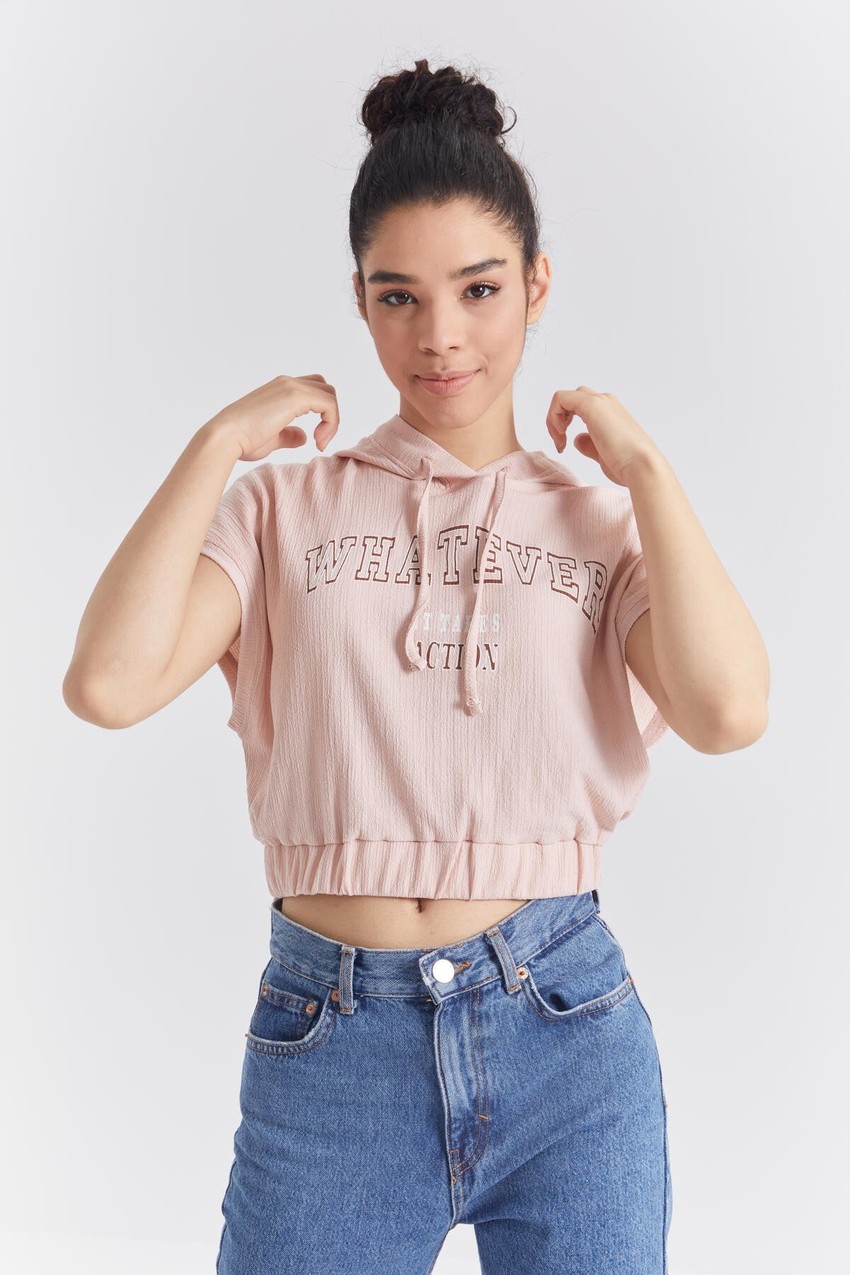 Salmon Hooded Letter Print Elastic Waist Crinkle Fabric Women's Crop Top T-Shirt - 97230