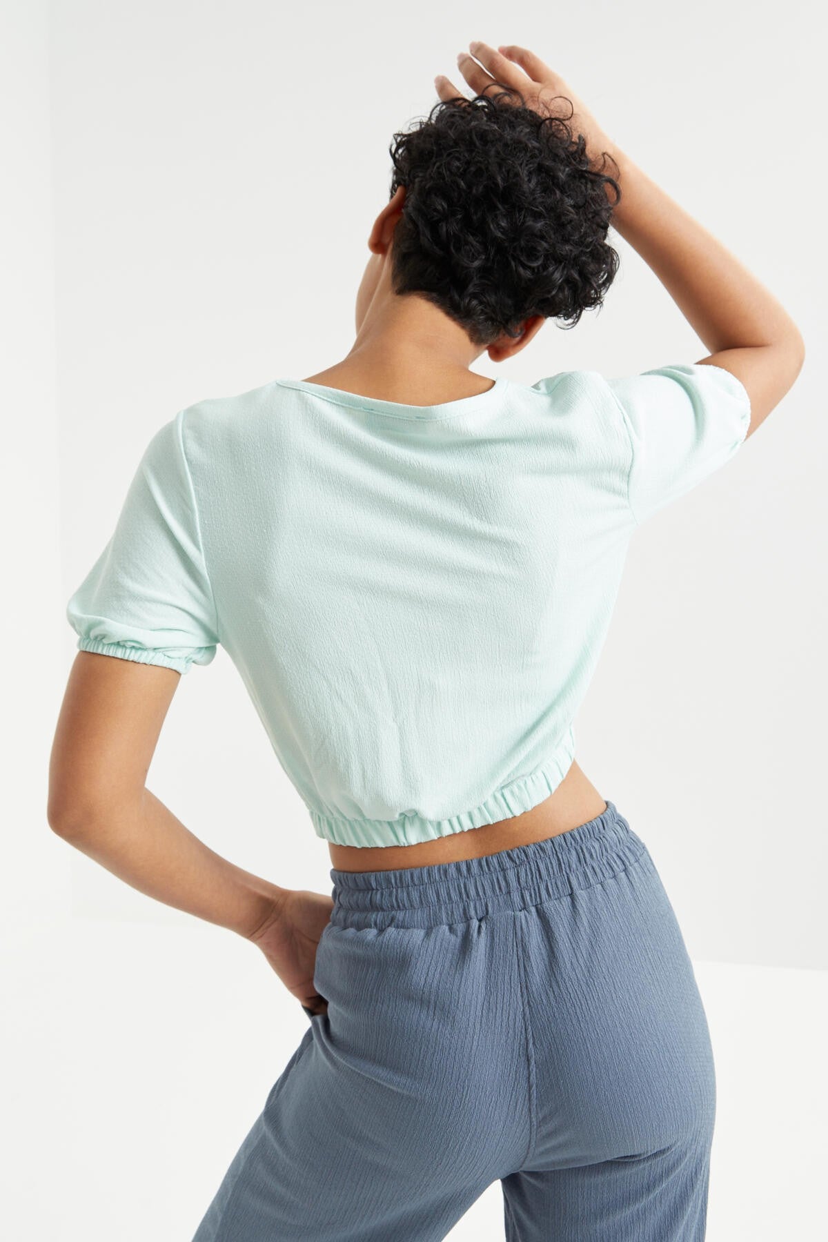 Light Green Balloon Sleeve Collar Elastic Waist Crinkle Fabric Women's Crop Top T-Shirt - 97221