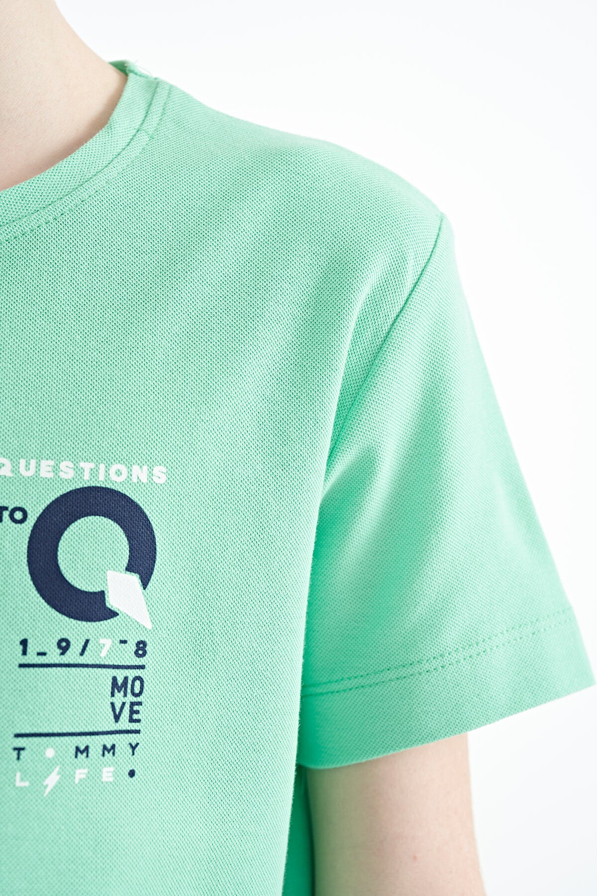 Olive Green Print Detailed O Collar Standard Fit Boys T-Shirt - 11145