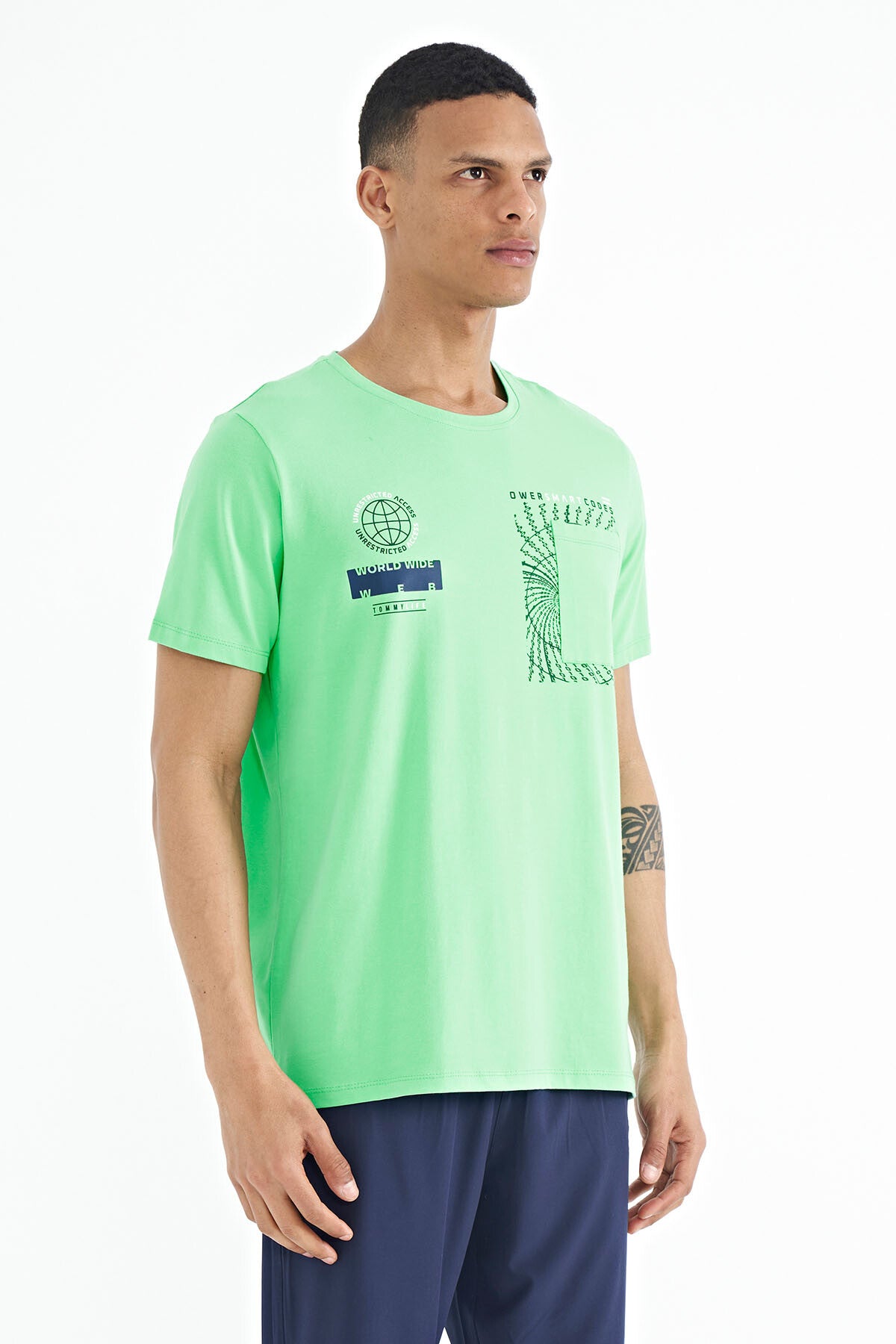 Forest Green Pocket Detailed Printed O Neck Men's T-Shirt - 88184