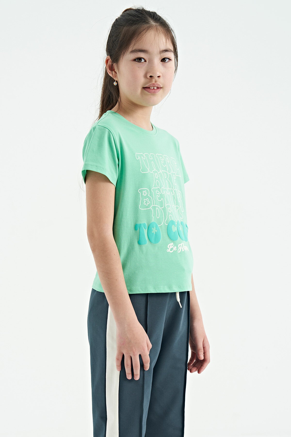 Light Green O Collar Printed Comfort Fit Short Sleeve Cropped Girl's T-Shirt - 75118