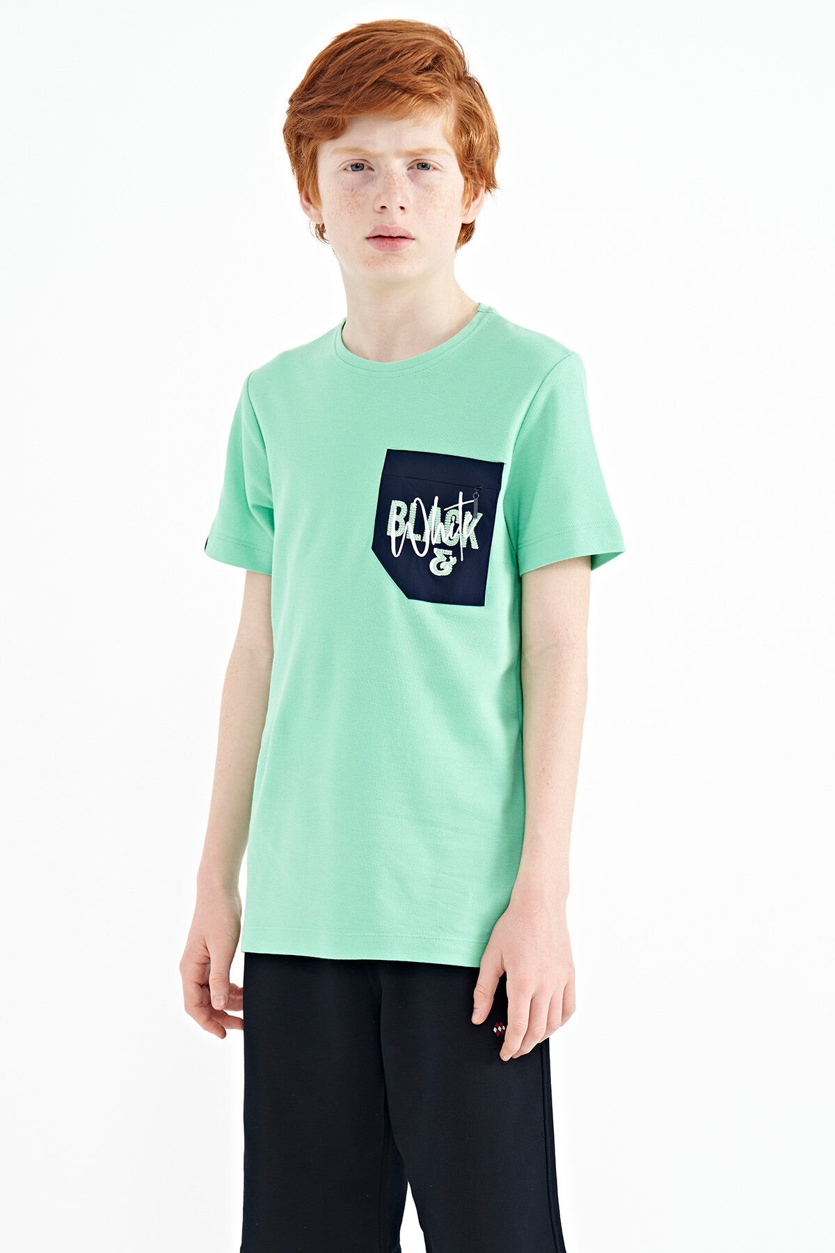 Light Green Front Pocket Embroidered O Collar Standard Fit Boys' T-Shirt - 11116