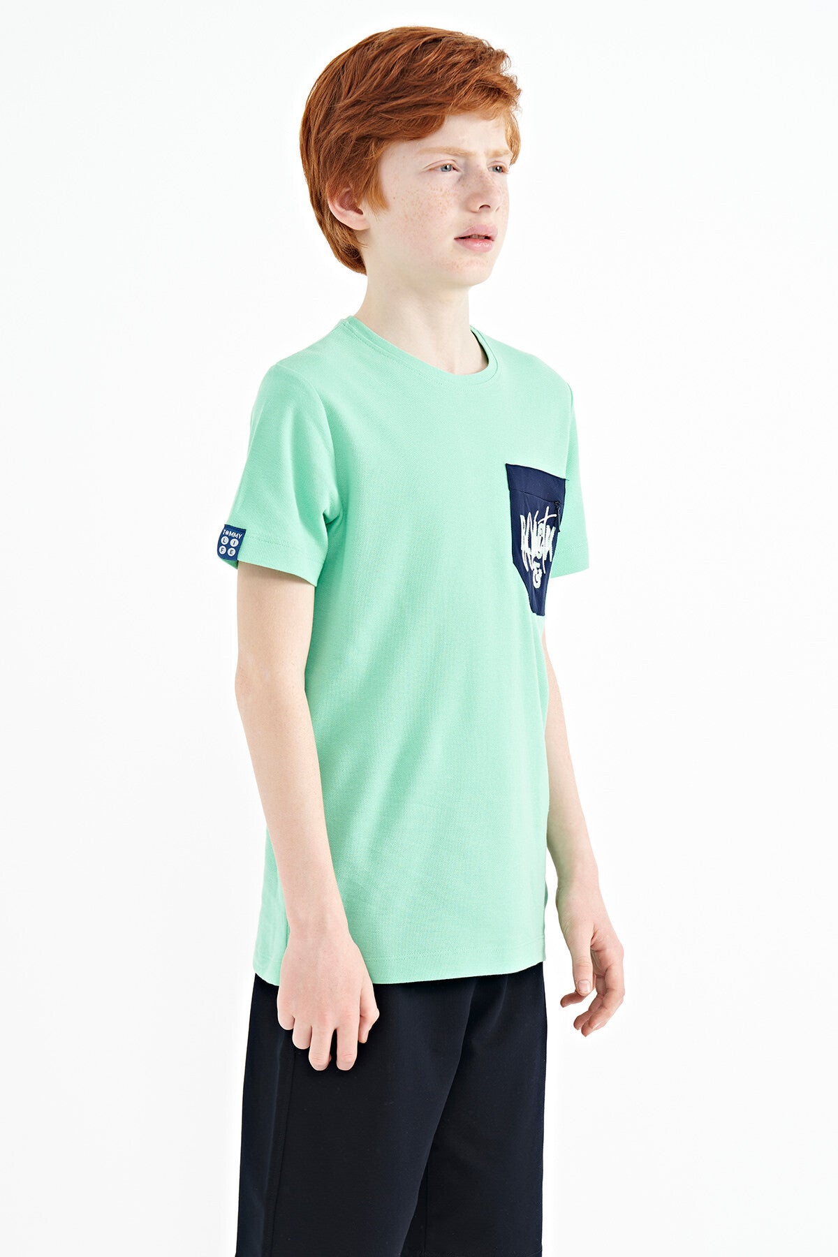 Light Green Front Pocket Embroidered O Collar Standard Fit Boys' T-Shirt - 11116