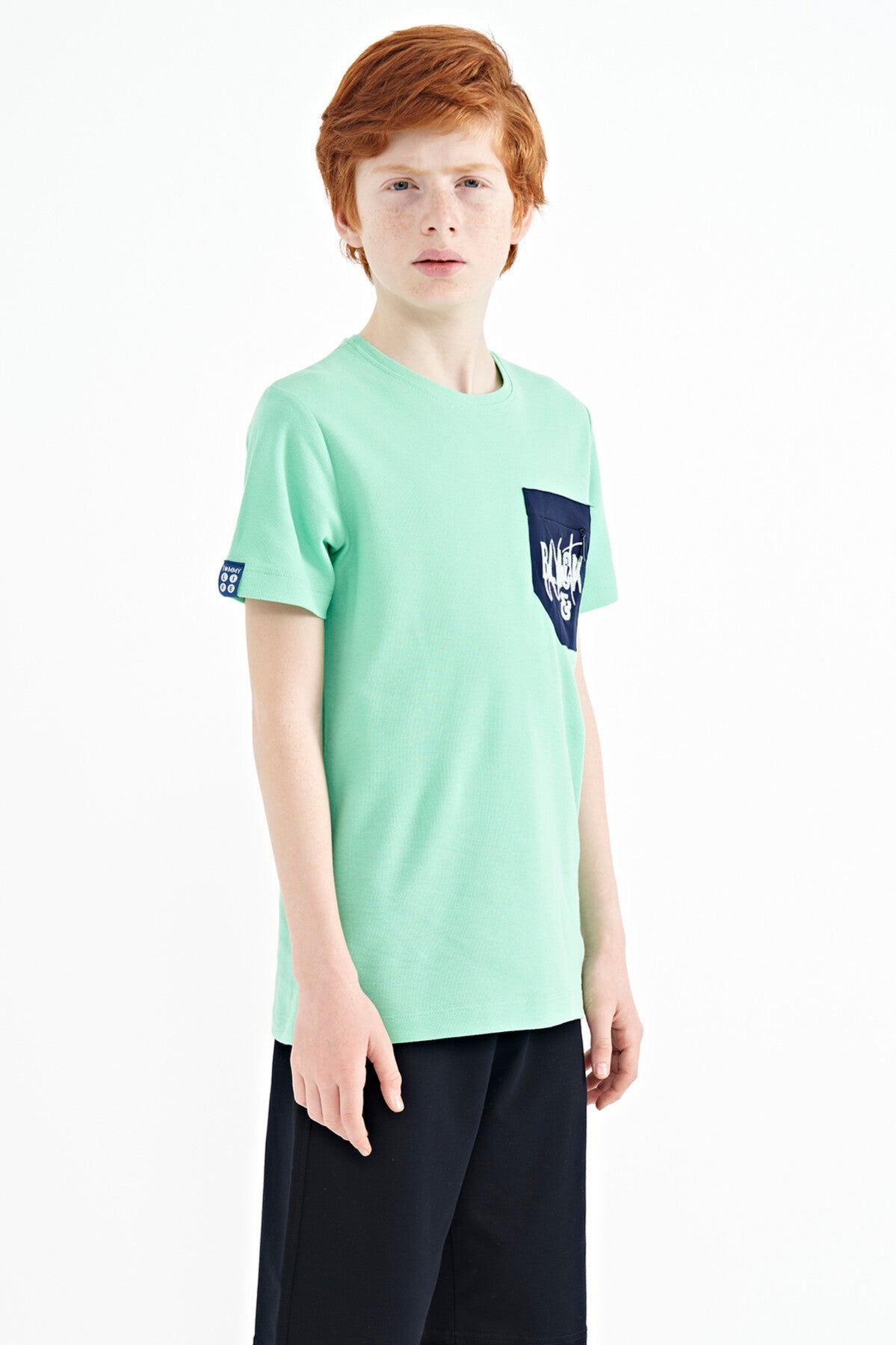 Light Green Front Pocket Embroidered O Collar Standard Fit Boys' T-Shirt - 11116