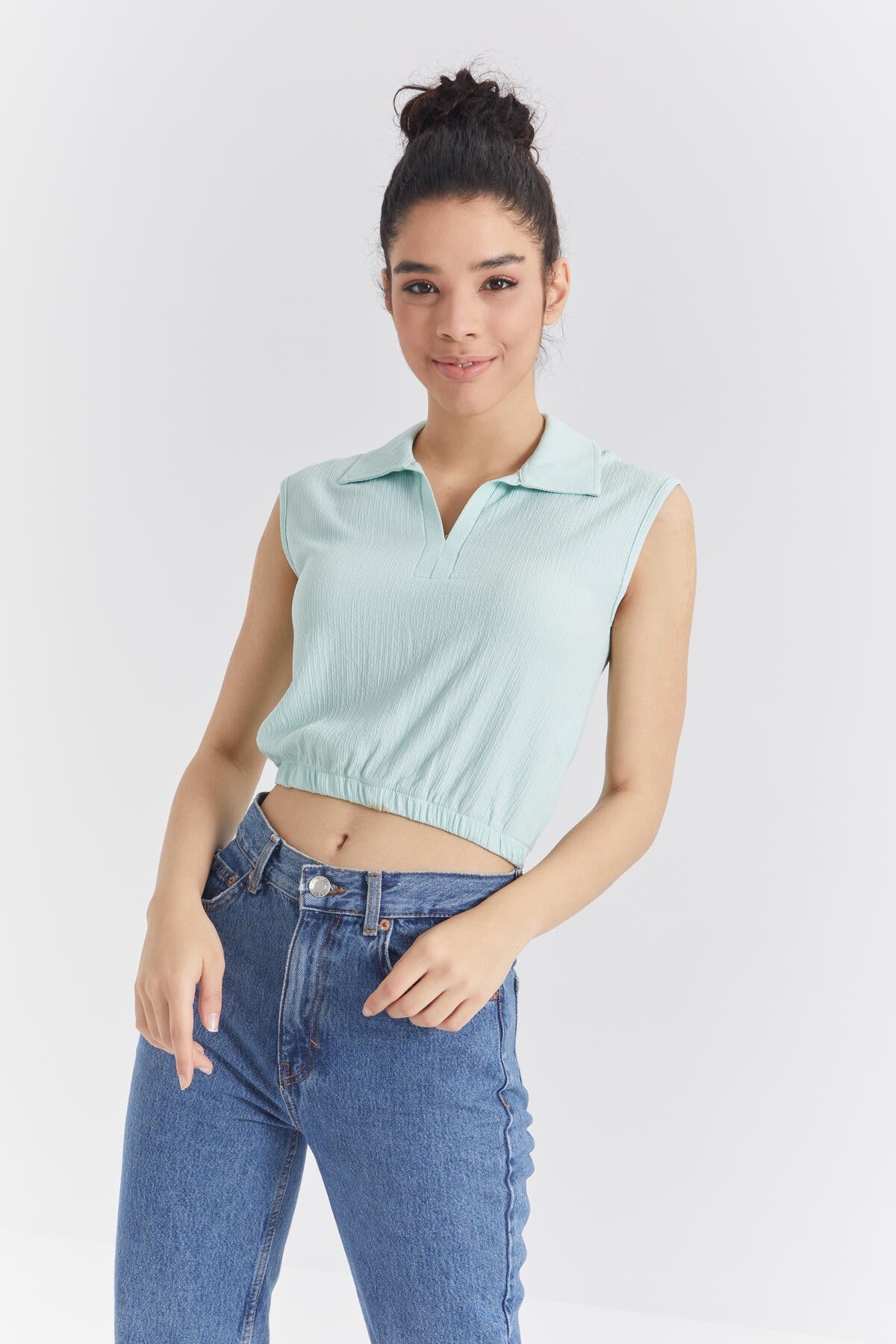 Olive Green Polo Collar Elastic Waist Crinkle Fabric Women's Crop Top T-Shirt - 97223