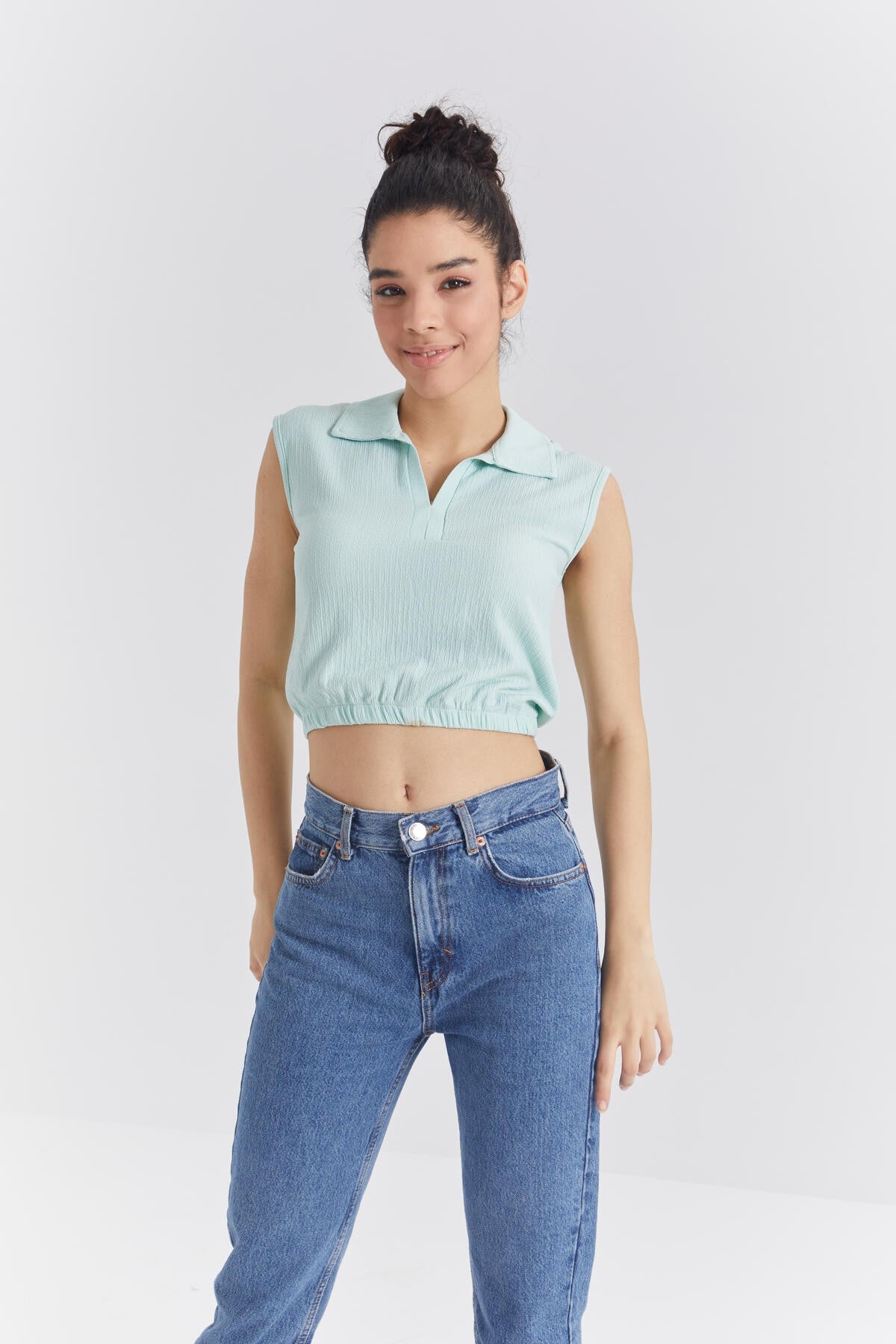Olive Green Polo Collar Elastic Waist Crinkle Fabric Women's Crop Top T-Shirt - 97223