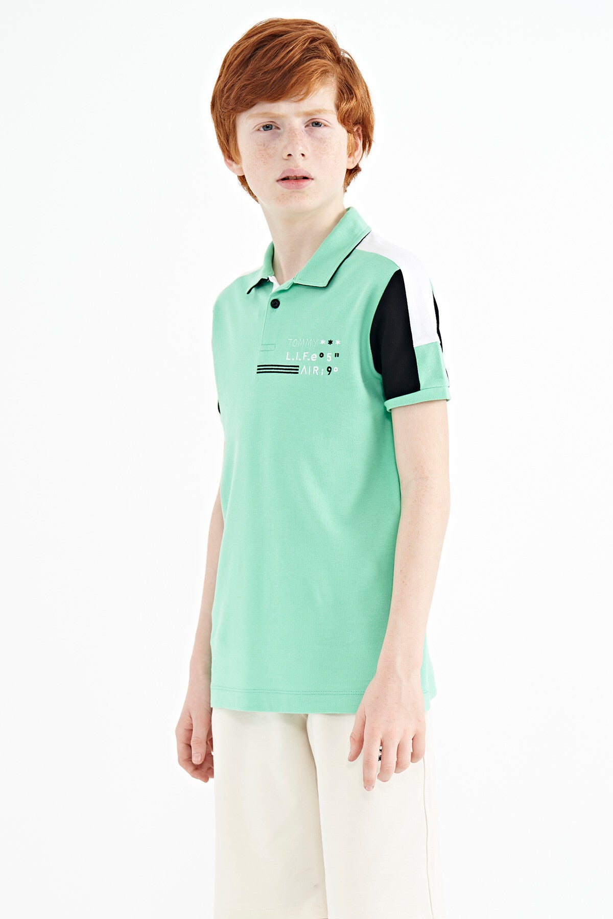 Color Blocked Shoulder Trim Detailed Standard Fit Boys T-Shirt - 11155