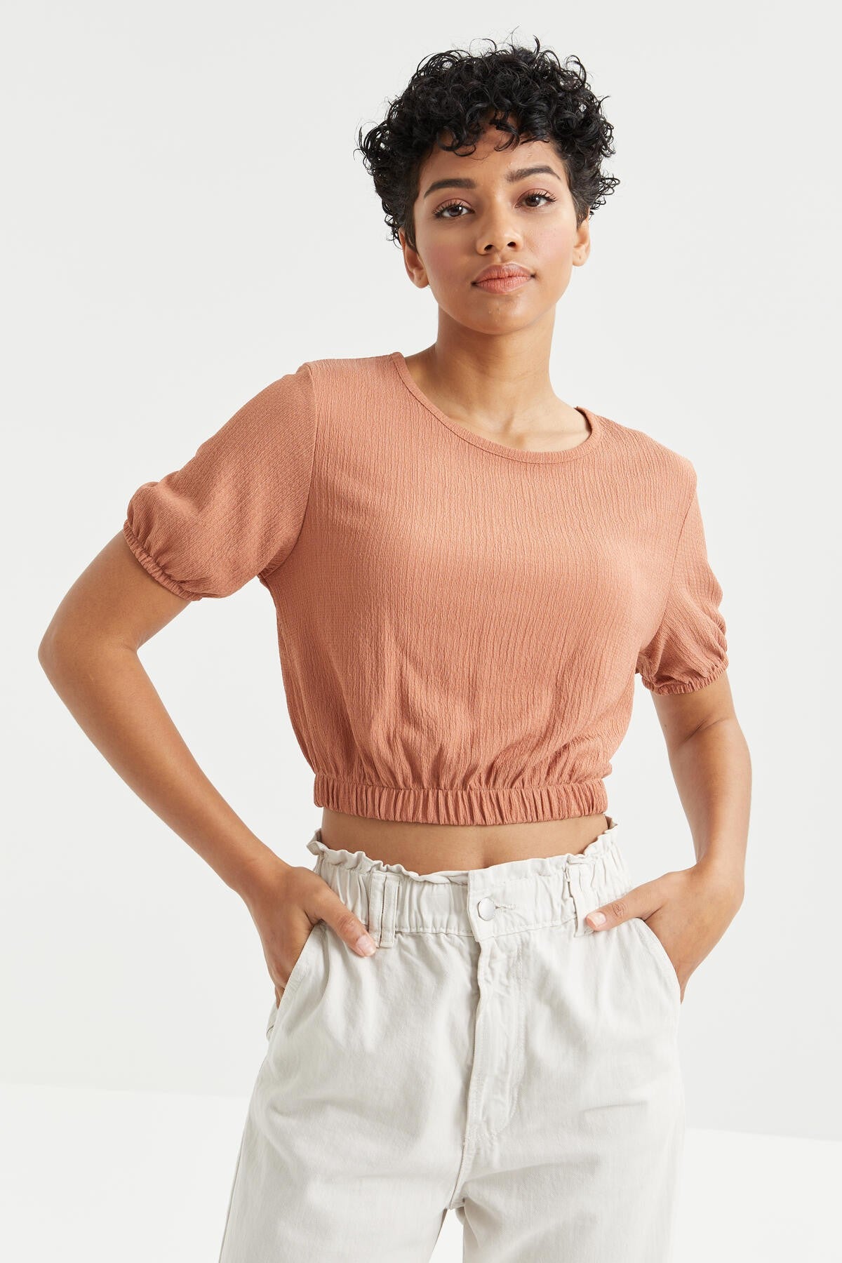 Cinnamon Balloon Sleeve O Neck Elastic Waist Crinkled Fabric Women's Crop Top T-Shirt - 97221