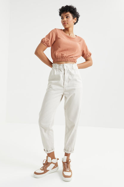 Cinnamon Balloon Sleeve O Neck Elastic Waist Crinkled Fabric Women's Crop Top T-Shirt - 97221