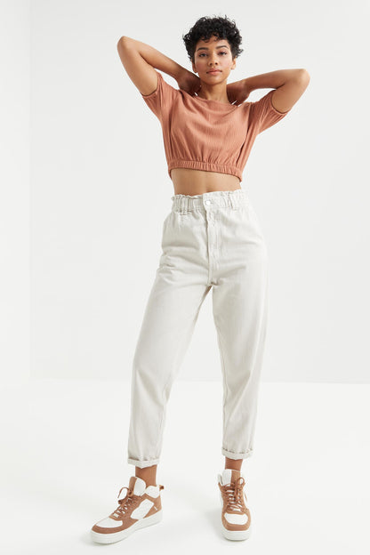 Cinnamon Balloon Sleeve O Neck Elastic Waist Crinkled Fabric Women's Crop Top T-Shirt - 97221