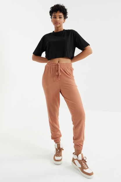 Cinnamon Waist-Gathered Laced Jogger Crinkled Fabric Women's Tracksuit Bottom - 94620