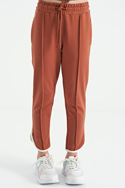 Cinnamon Beige Detailed Laced Front Panel Wide-Legged Girls' Tracksuit Bottom - 75124