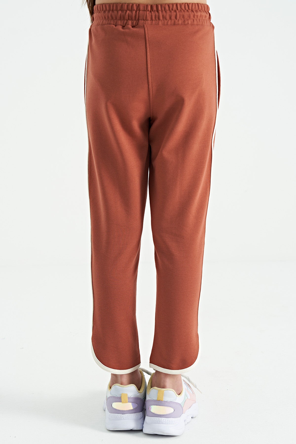 Cinnamon Beige Detailed Laced Front Panel Wide-Legged Girls' Tracksuit Bottom - 75124