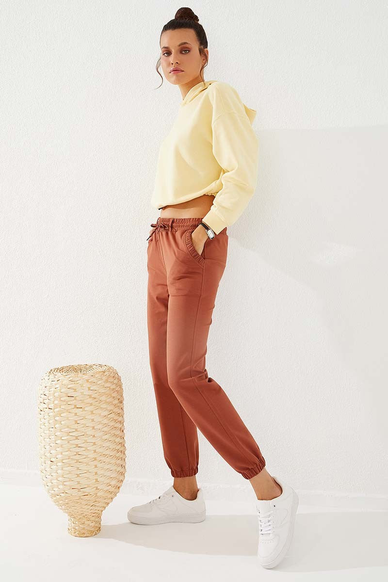 Cinnamon Pleated Pocket Comfort Fit Elastic Cuff Women's Tracksuit Bottom - 94580