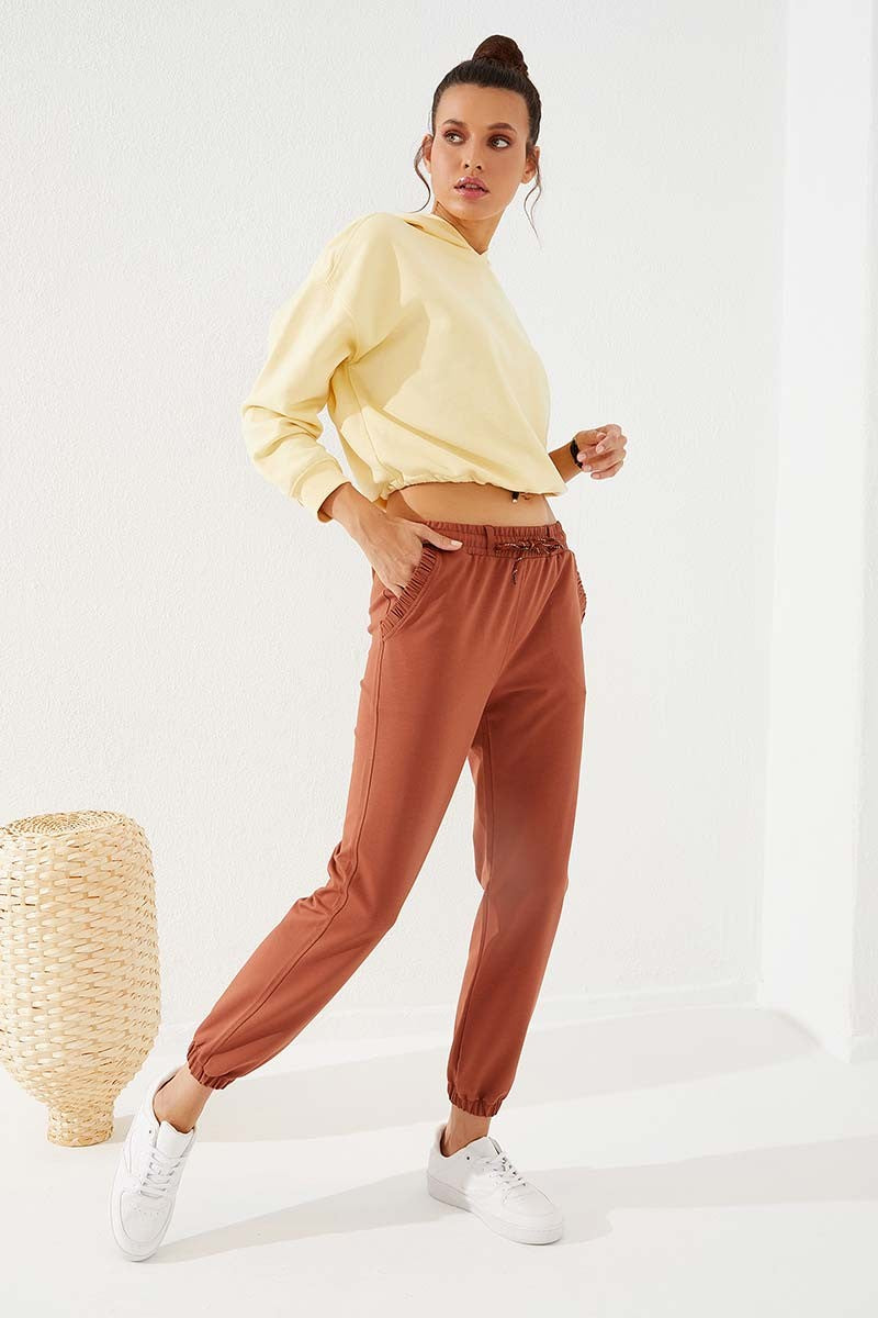 Cinnamon Pleated Pocket Comfort Fit Elastic Cuff Women's Tracksuit Bottom - 94580