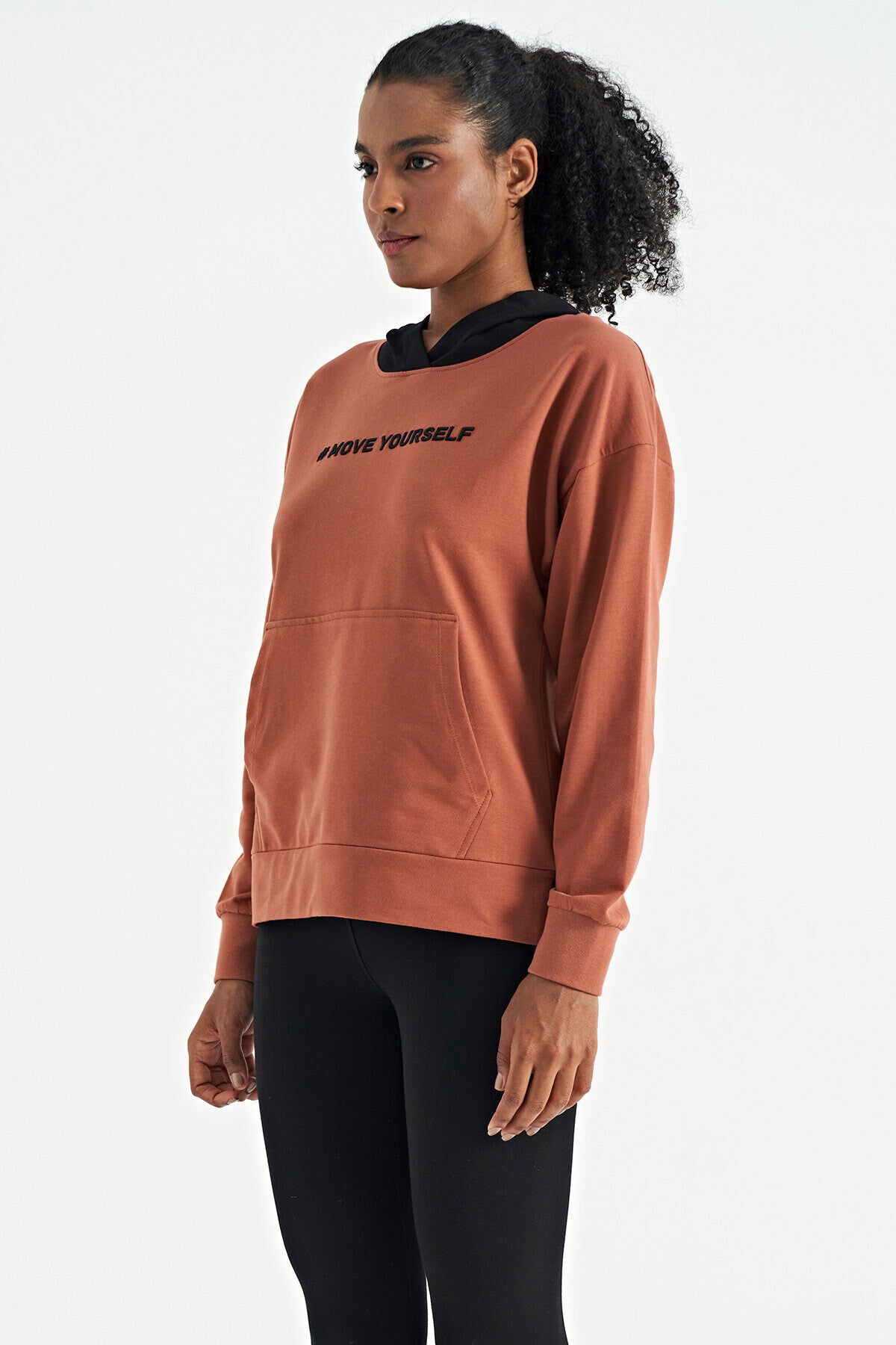Cinnamon Women's Hooded Kangaroo Pocket Women's Oversize Sweatshirt - 97161