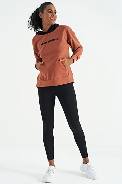Cinnamon Women's Hooded Kangaroo Pocket Women's Oversize Sweatshirt - 97161