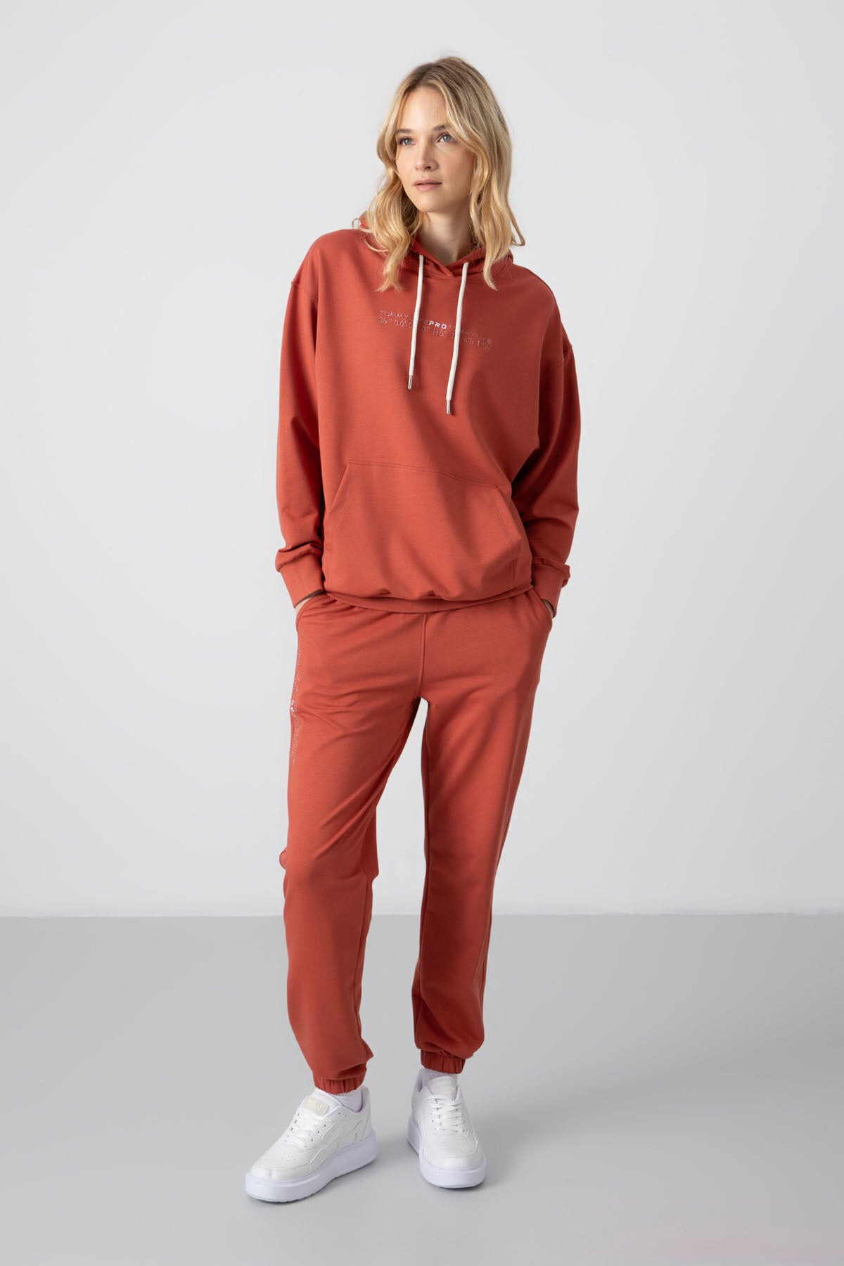 Cinnamon Hooded Kangaroo Pocket Oversize Elastic Cuff Women's Tracksuit Set - 95288