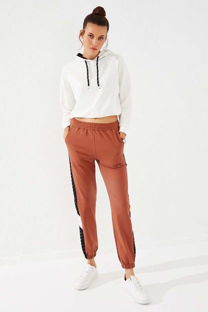 Cinnamon Dotted Striped Detailed Jogger Comfort Fit Elastic Cuff Women's Tracksuit Bottom - 94579