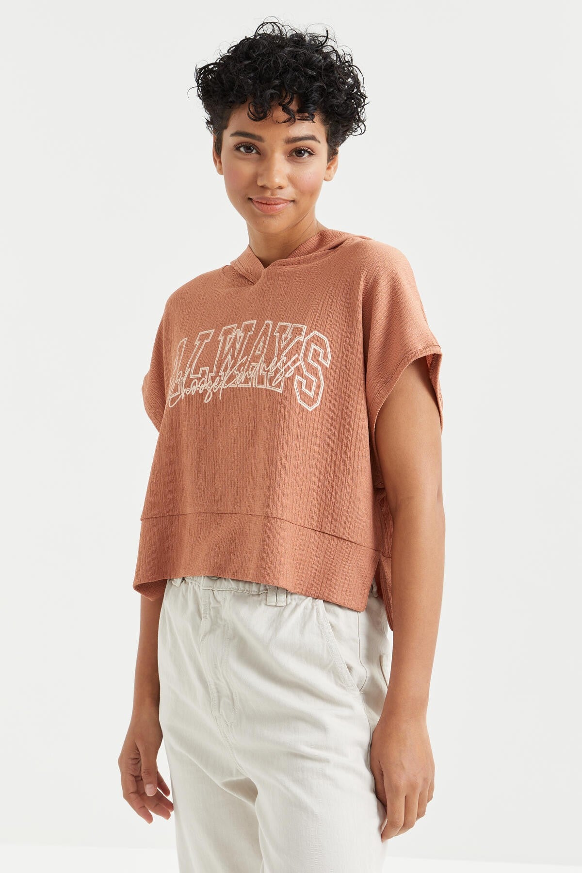 Cinnamon Print Hooded Oversize Crepe Fabric Women's Crop Top T-Shirt - 97229