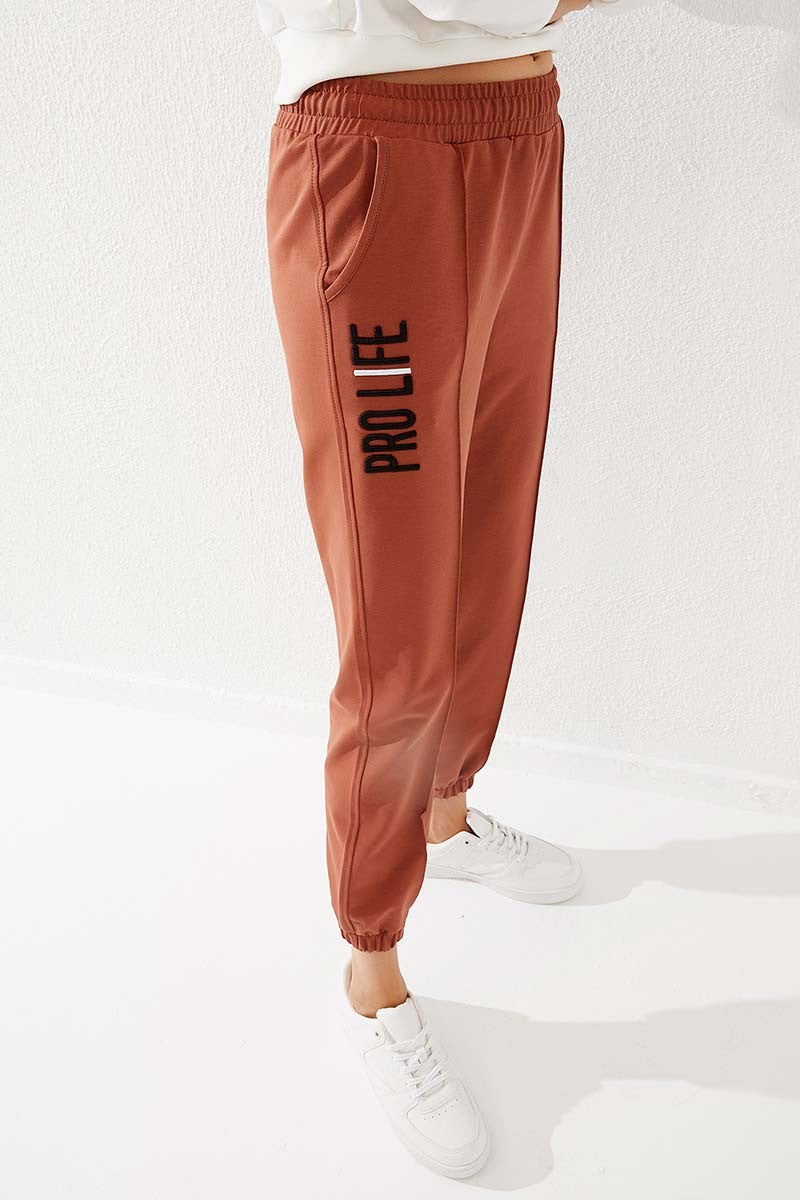 Cinnamon Print Embroidered Comfort Fit Elastic Cuff Women's Tracksuit Bottom - 94571