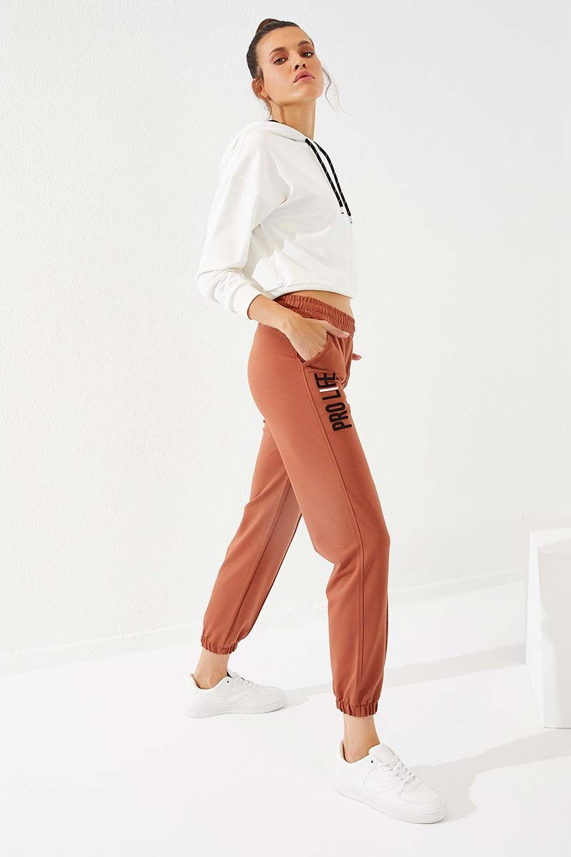 Cinnamon Print Embroidered Comfort Fit Elastic Cuff Women's Tracksuit Bottom - 94571