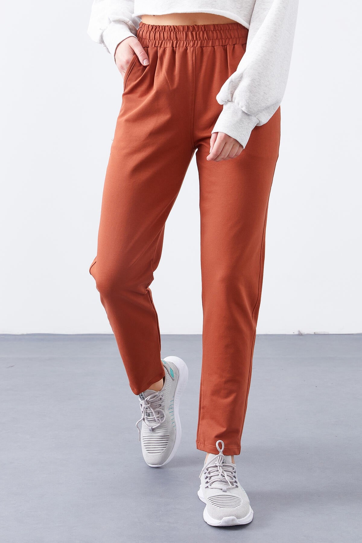 Cinnamon High Waist Jogger Comfort Fit Slim Leg Women's Tracksuit Bottom - 94566