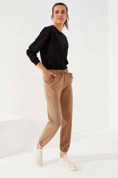 Women's Relaxed Fit Elastic Cuffed Tracksuit Bottom with Side Pockets - 94580