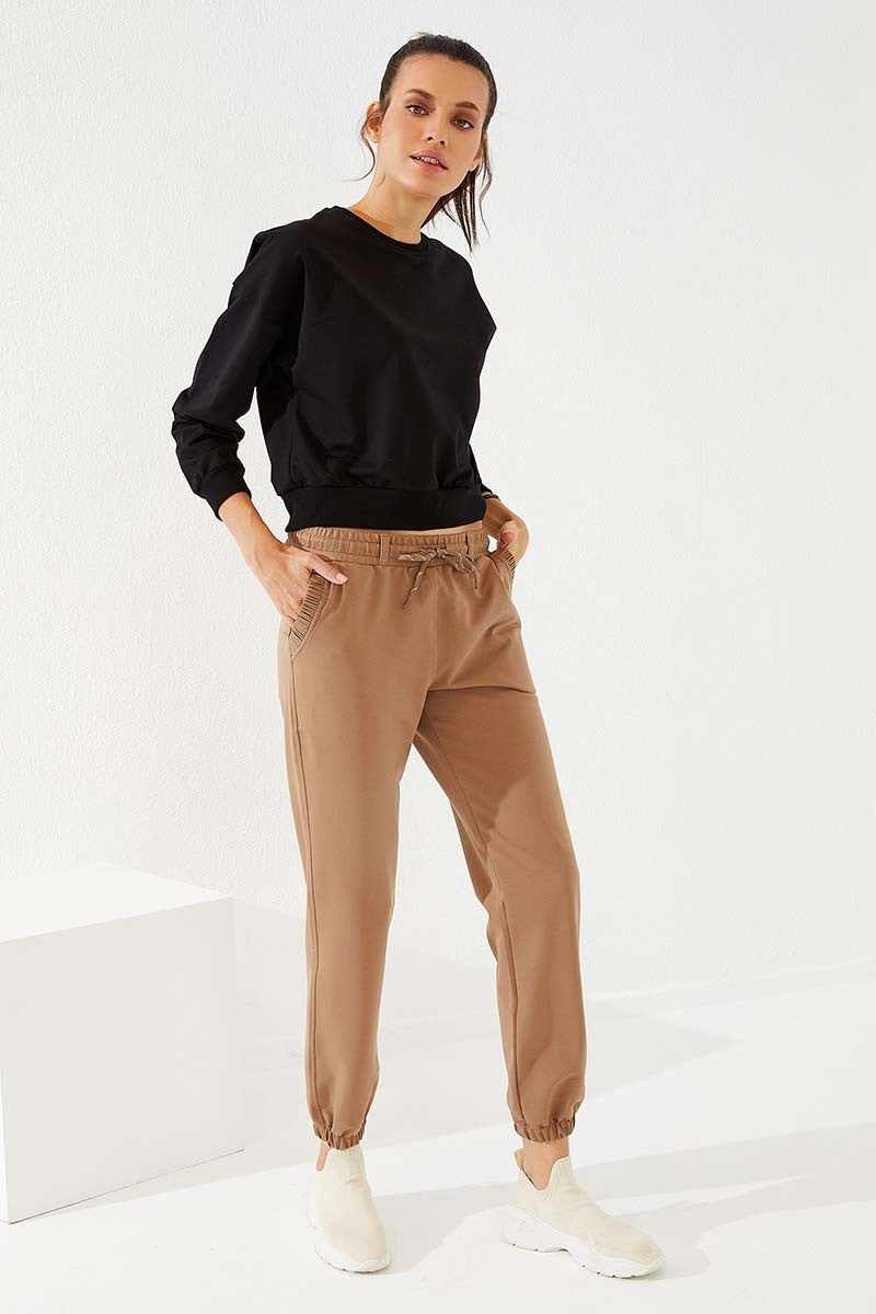 Women's Relaxed Fit Elastic Cuffed Tracksuit Bottom with Side Pockets - 94580