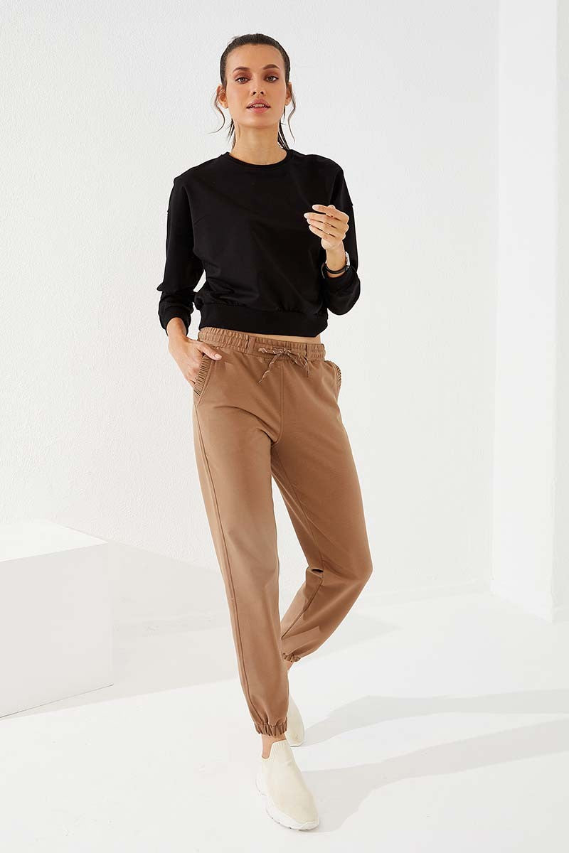 Women's Relaxed Fit Elastic Cuffed Tracksuit Bottom with Side Pockets - 94580