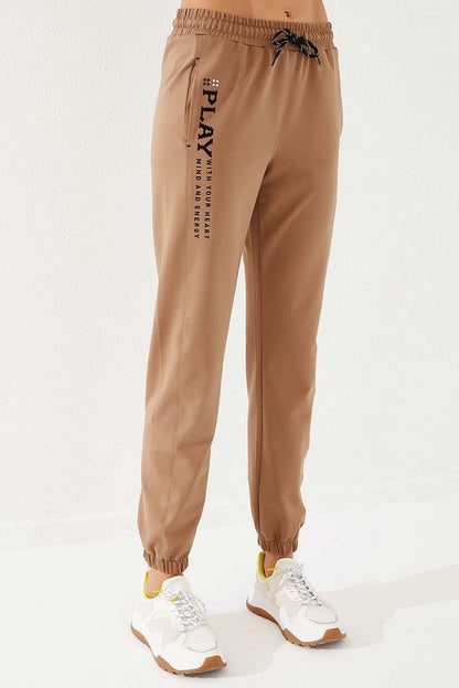 High Waist Embroidered Comfort Fit Elastic Cuff Women's Tracksuit Bottom - 94573