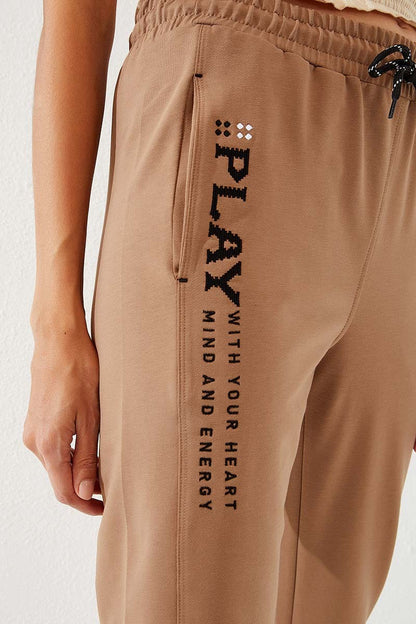 High Waist Embroidered Comfort Fit Elastic Cuff Women's Tracksuit Bottom - 94573