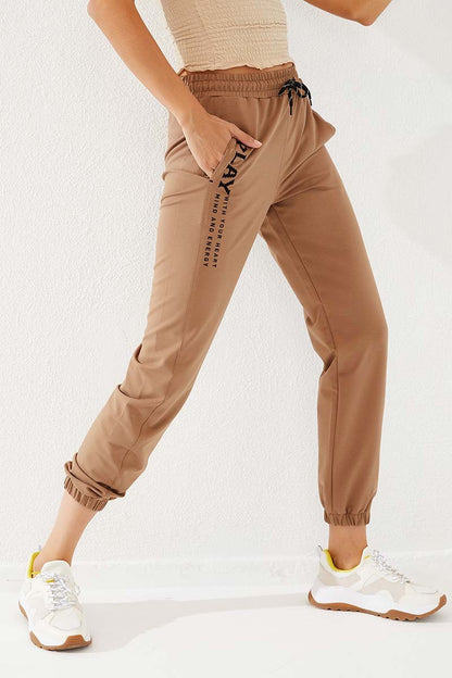 High Waist Embroidered Comfort Fit Elastic Cuff Women's Tracksuit Bottom - 94573