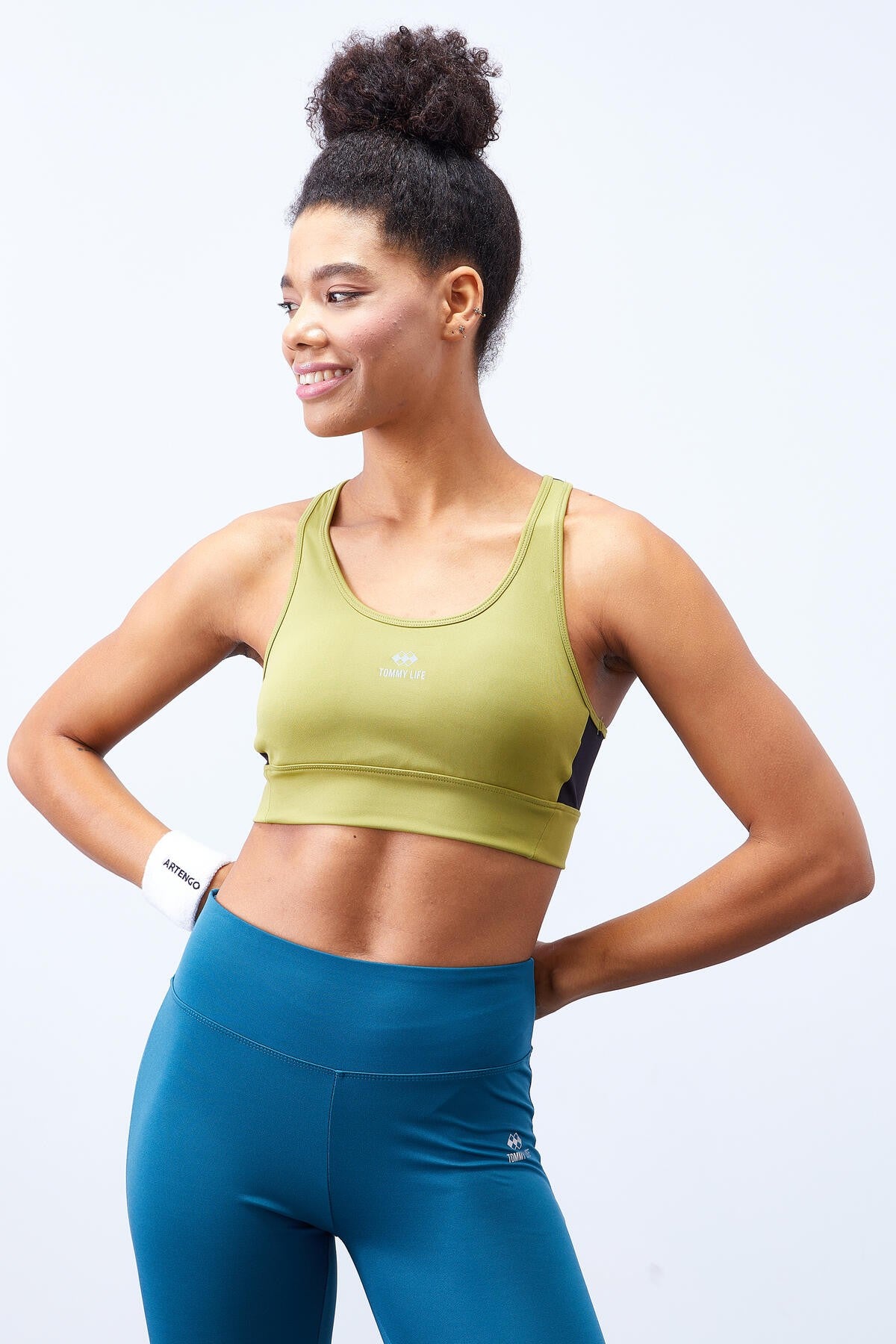 Olive Green Cross Back Detailed Slim Fit U Neck Padded Women's Sports Bra - 97121