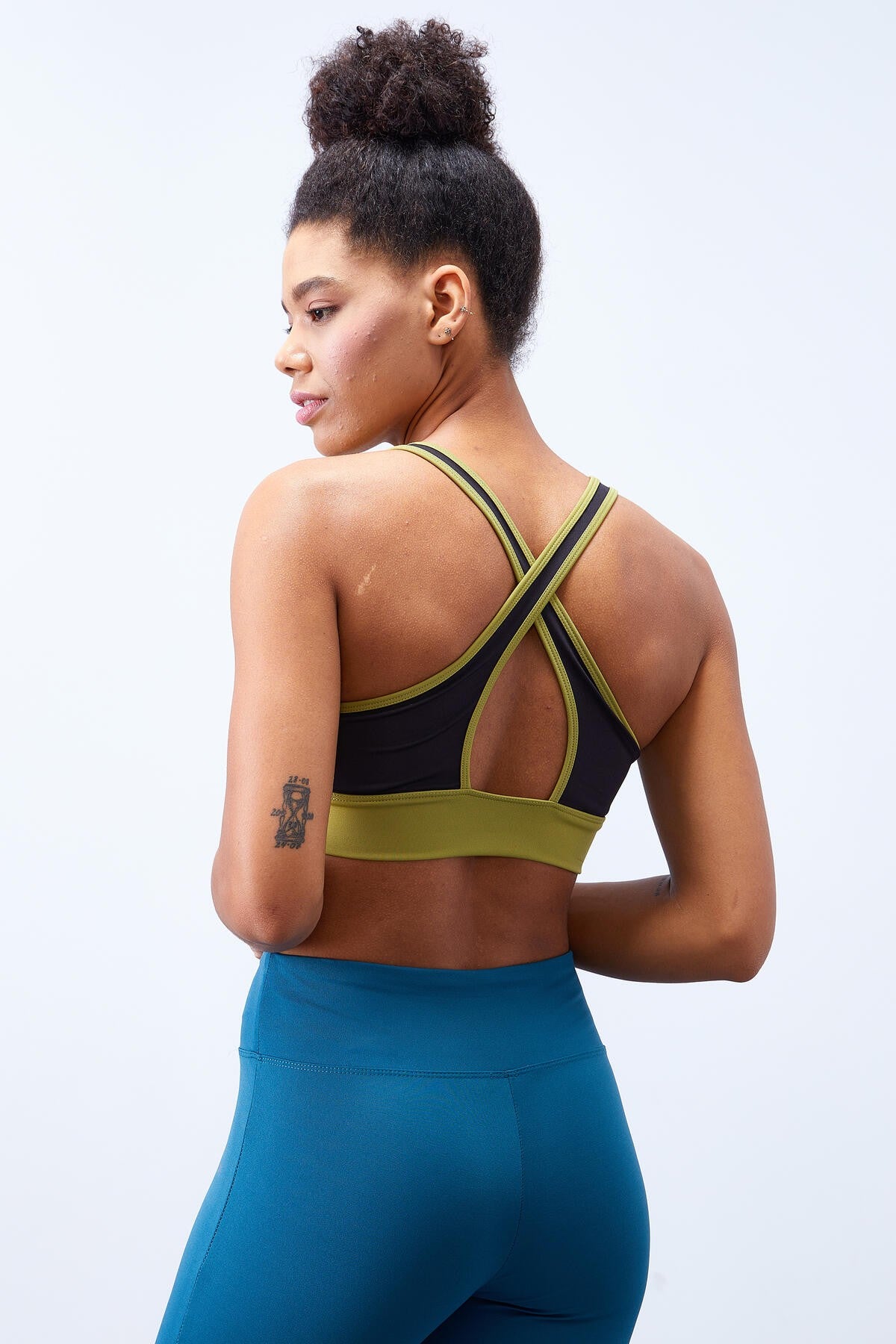 Olive Green Cross Back Detailed Slim Fit U Neck Padded Women's Sports Bra - 97121