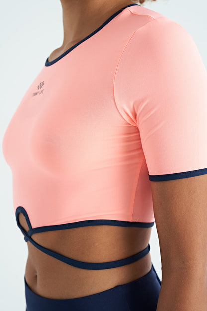 Neckline Tie-Waist Detailed O Collar Standard Cut Diver Fabric Women's Crop T-Shirt - 97266