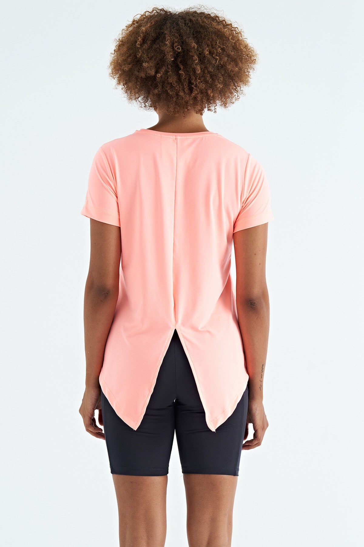 Neckline Back Slit Detailed O Collar Short Sleeve Standard Fit Women's T-Shirt - 97267